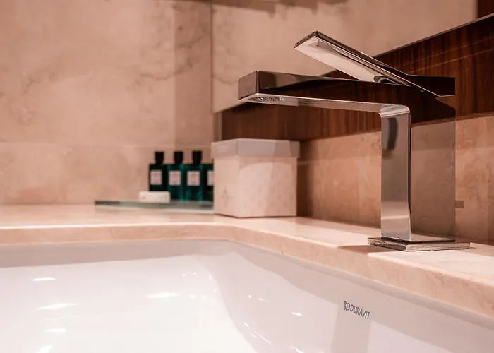 Veneto Plaza Hotel