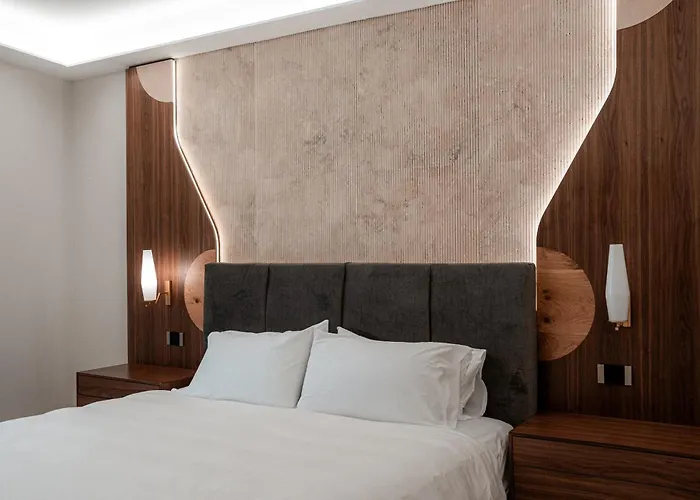 Veneto Plaza Hotel 4*